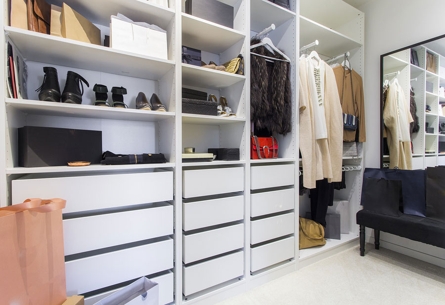 Fitting Walk In Closets Into Modern Home Designs In Pakistan