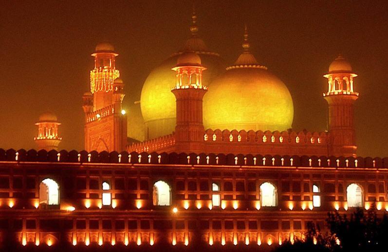 Architectural Wonder: The Badshahi Mosque