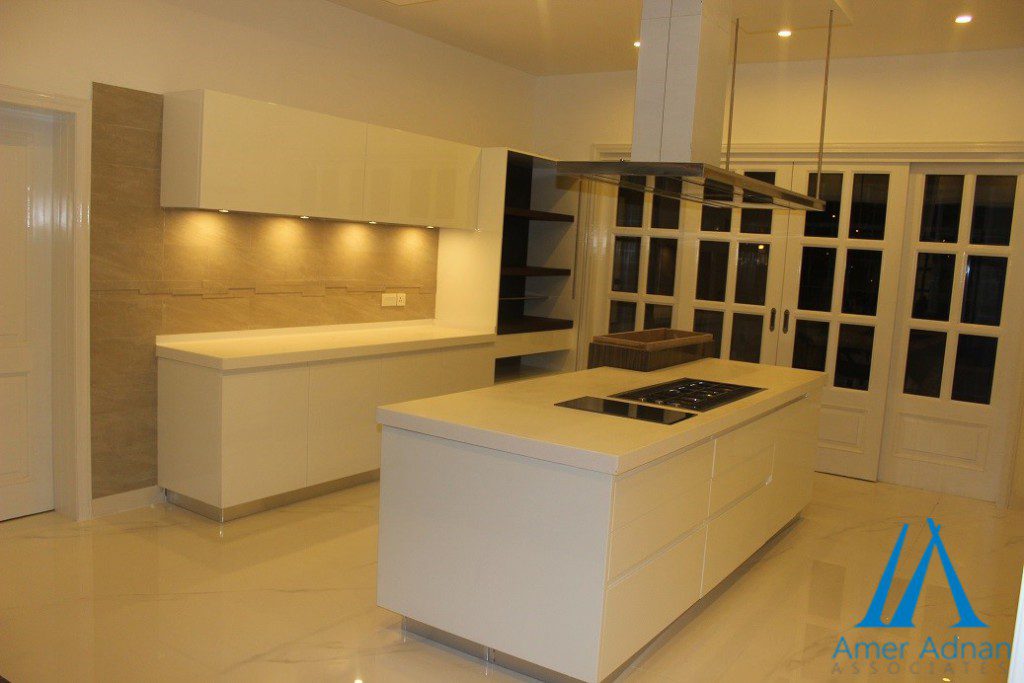 Plain and Handleless Look Kitchen